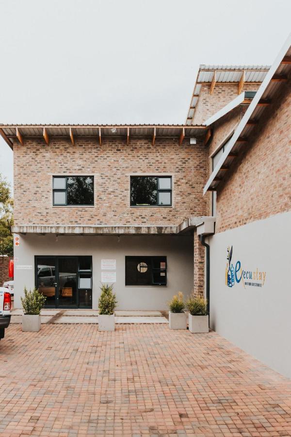 Execustay Mbombela Bagian luar foto
